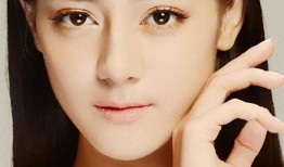 迪丽热巴娱乐圈导演爆料,娱乐圈背后的惊人真相