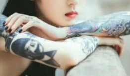 抖音网红有纹身女的吃瓜,抖音网红圈再掀波澜